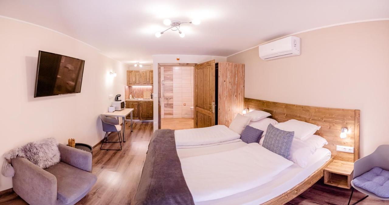 Harom A Kislany Panzio Hotel Heviz Exterior photo